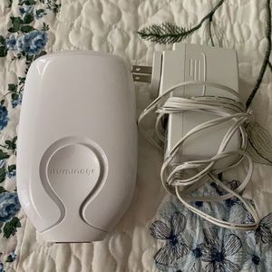 Iluminage Precise touch hair reduction machine